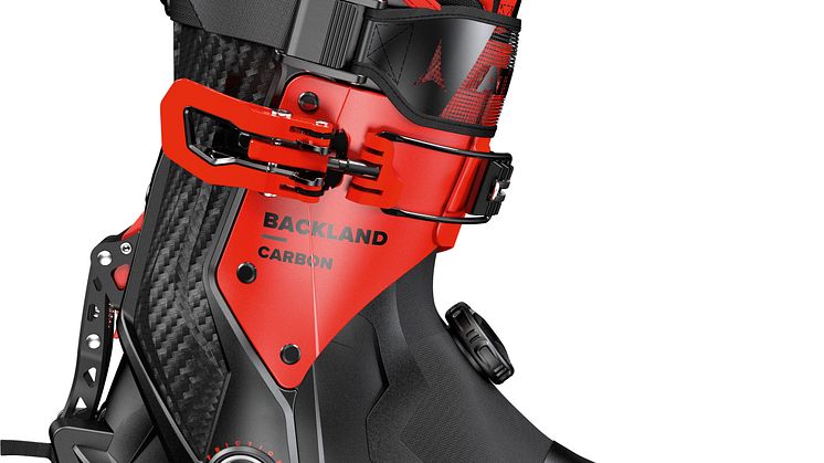AE5025880_0_BACKLAND_CARBON_BLACK_RED
