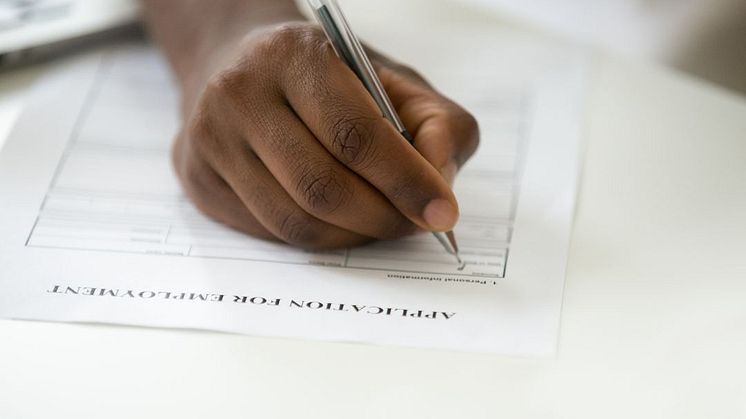 Manliga rekryterare föredrar kvinnor med utländskt namn framför män med utländskt namn vid rekrytering till mansdominerade yrken, visar en ny avhandling. Foto: Aleksandr Davydov/Mostphotos