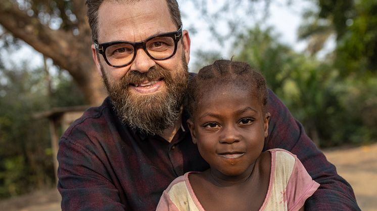 Barn i Norge blir kjent med Nanah fra Sierra Leone