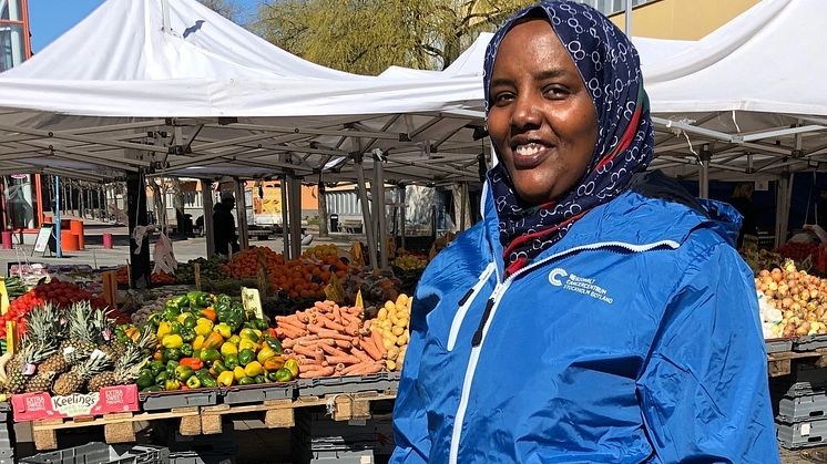 På bilden Fatuma Adullahi Mohamed, hälsoinformatör. Foto: Ylva Tegner