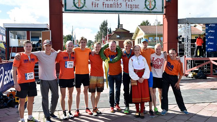 Vasastafetten 2016 herrsegrarlag: Idrottsarrangören Mats Andreasson 05:04:04 
