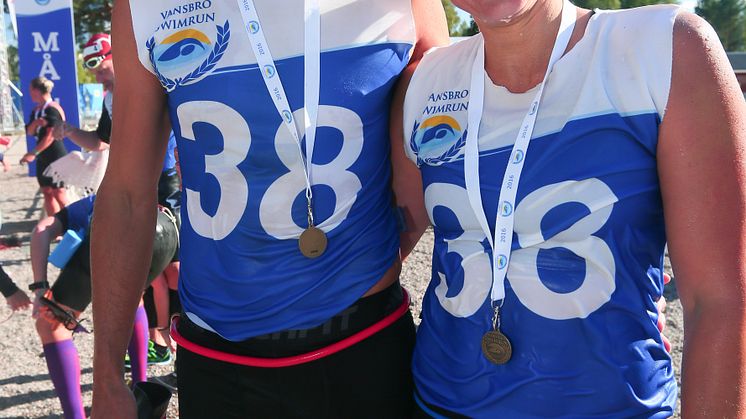 Anna Ohlson och Isak Hellberg, segrande lag mixklass, Vansbro Swimrun