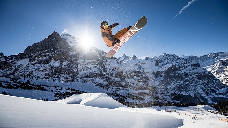 Grindelwald first Snowpark_Snowboardjump