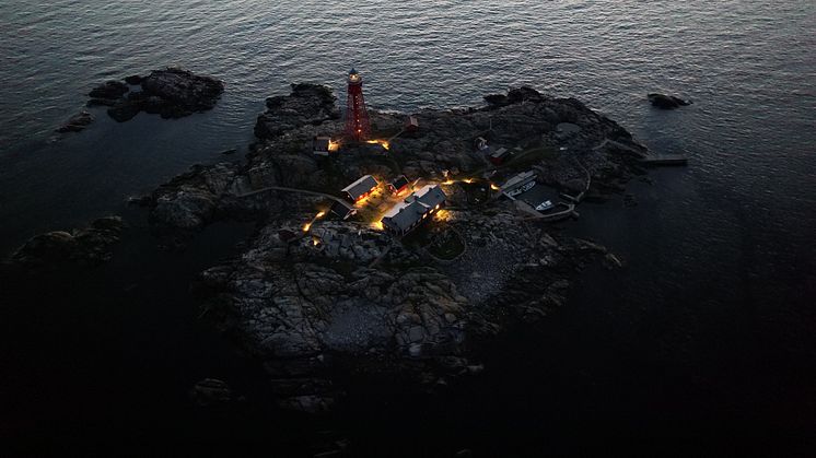 PaterNoster_Stylt_night2.jpg