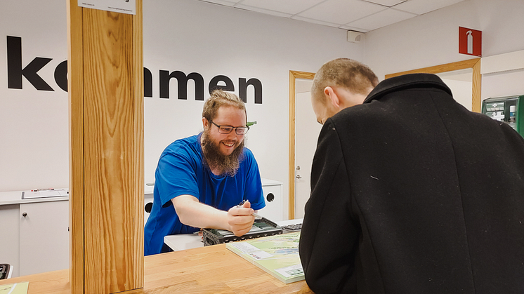 Peter Nyström, tidigare kock, arbetar idag som Shift Manager efter examen från YH-utbildningen Hotel Supervisor.