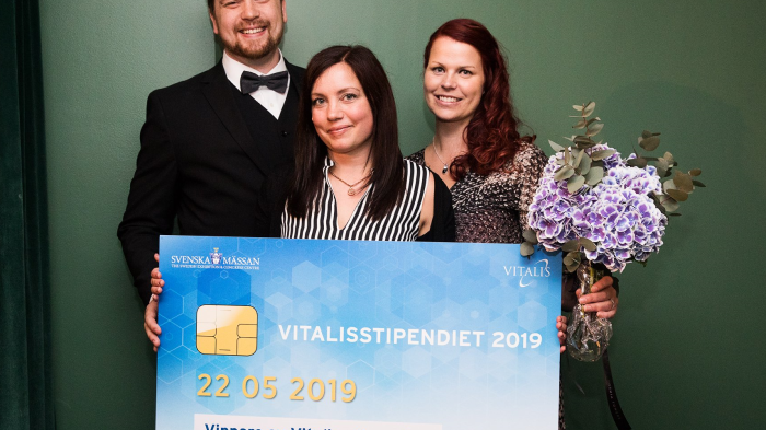 Björn Olars,  Marie Persson och Maria Boström prisades igår för sitt digitala stödprogram för astmatiker, Astmakollen.