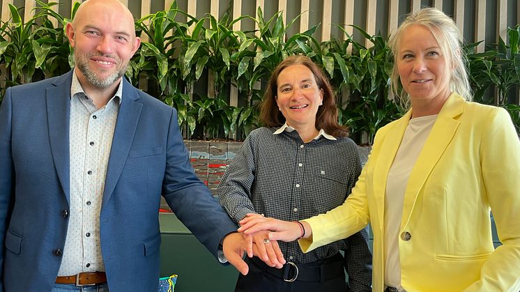 Country manager Mattias Ressel, Kundenservice Bettina Nowatzki, HR Manager Jacqueline Engemann.