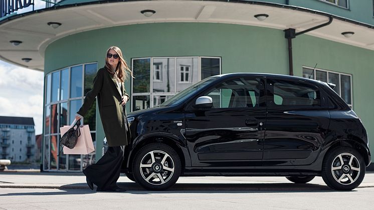 Renault har i samarbejde med modemagasinet Costume designet en ganske speciel Renault Twingo. Navnet er Renault Twingo Costume Edition og lanceres i forbindelse med Copenhagen Fashion Week.