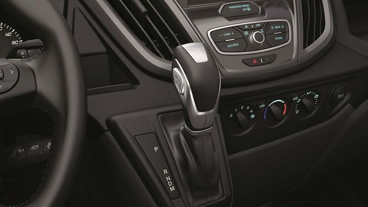 Hannoverben a Ford standon bemutatkozik a vadonatúj Ford EcoBlue dízelmotor; az új automata váltós, összkerékhajtású és SYNC 3 rendszerrel felszerelt Transitok lesznek a kiállítás sztárjai