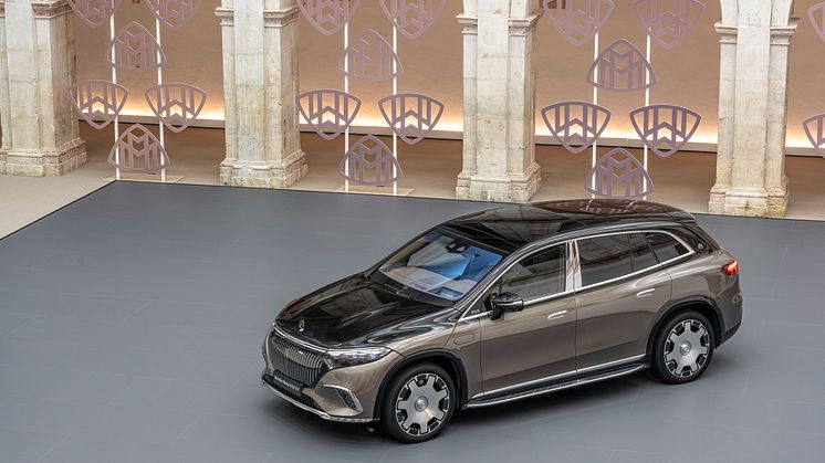 Mercedes-Maybach EQS SUV00002