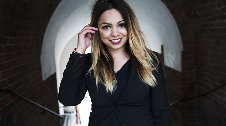 Sunita Memotovic, utbildad jurist med två VM-titlar i karate, föreläser på Helsingborgs Konserthus 19/9. Foto: Olle Sporrong.