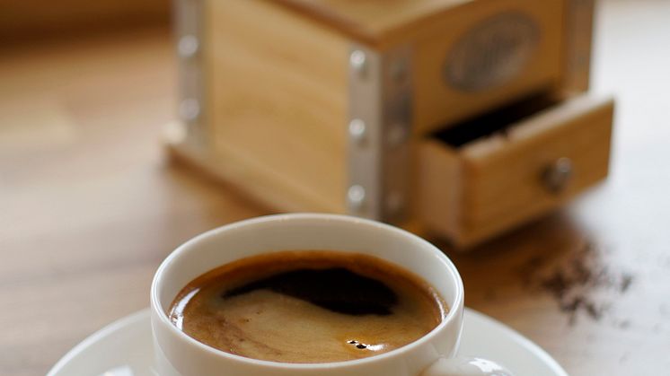Whole beans gain ground in the land of fine-grind coffee