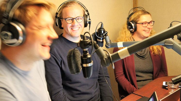 Skatteskolans panel består av Skatteverkets experter Jenny Persson och Per Granqvist under ledning av Anders Nyberg från Tillväxtverket. 