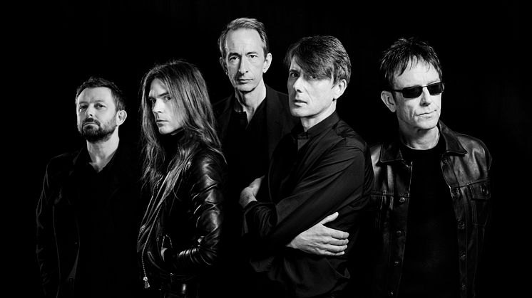 Suede släpper ny singel idag. Foto: Dean Chalkley