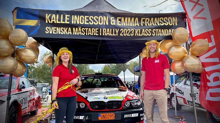 Kalle Ingesson och Emma Fransson kämpade till sig SM-guldet i standardklassen i Rally-SM 2023