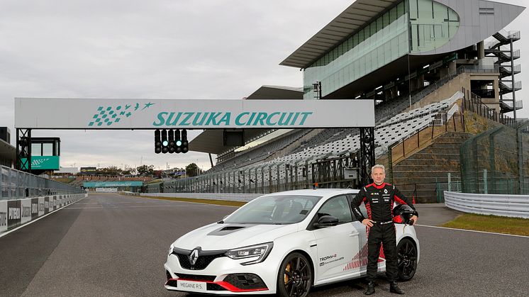 Japan er et af de vigtigste markeder for hurtige biler. Renault RS er blandt favoritterne