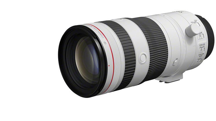 14_Canon RF 70-200mm F2.8L IS USM Z_WH_FrontSlant_L_with_cap.jpg