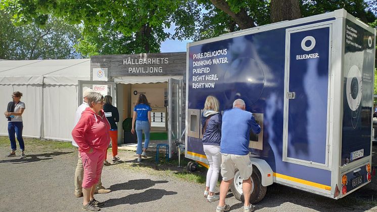 The Bluewater mobile hydration station delivers pure water free of contamination and helps banish the need for single use plastic bottles and their polluting transportation.