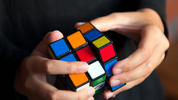 Tävlingen för alla "speedcubers" arrangeras på Innovatums science center i Trollhättan mellan 15-16 oktober. 