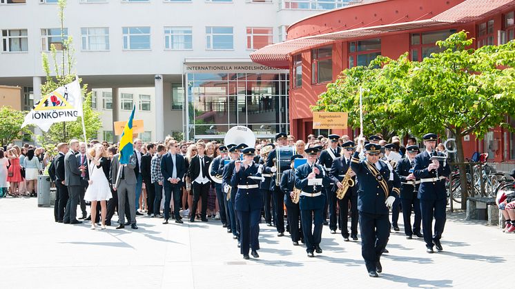 Examensdags och avslutningshögtider på Jönköping University.
