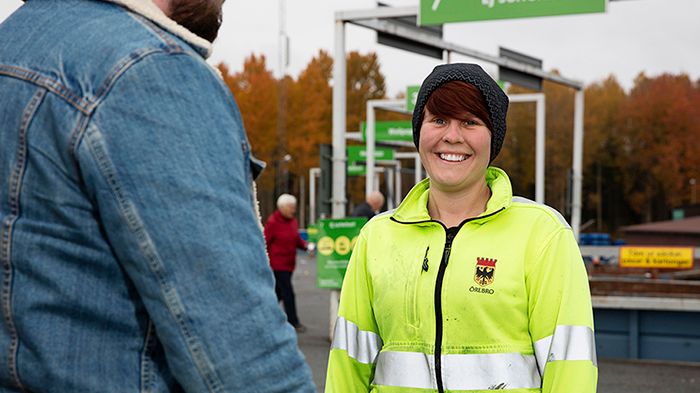 Cecilia Pettersson på Atleverkets återvinningscentral, Örebro.
