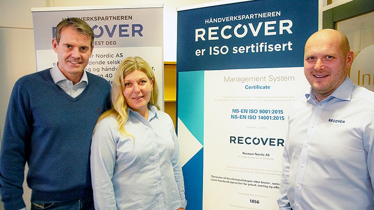 Fra venstre: Salgs- og markedsdirektør Espen Karsrud, kvalitets- og HMS-leder Marianne Mikkelsen og administrerende direktør Vegar Kristoffersen.