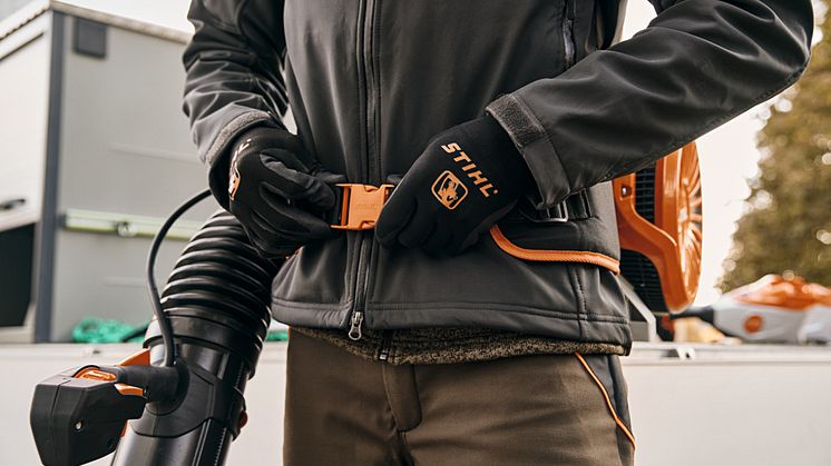 STIHL_BGA_300_1.jpg