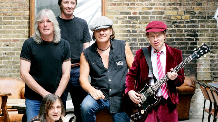 Dubbelt upp för AC/DC