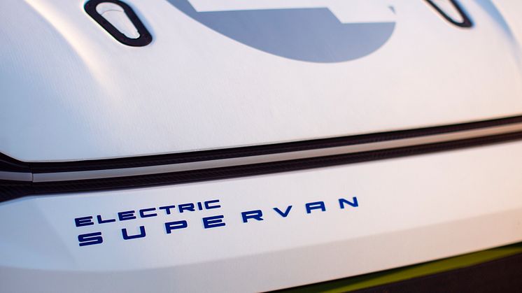 Ford Pro Electric SuperVan 2022 (42)