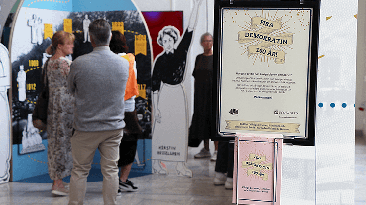 Fira demokratin, utställning på plats i Kulturhusets foajé