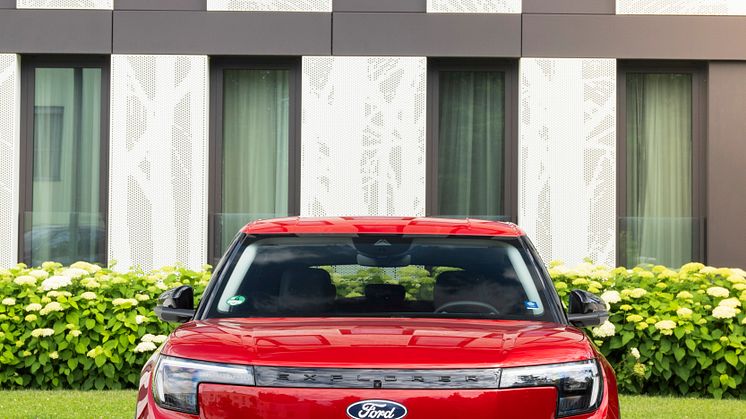 FORD EXPLORER RAPID RED 2024 (15).jpg