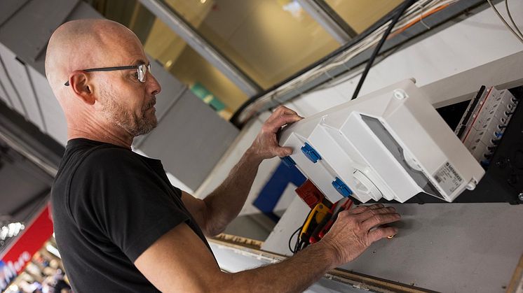 Genom samarbete med Elektroskandia kan man enkelt skräddarsy de elanläggningar som krävs på Svenska Mässa i Göteborg.