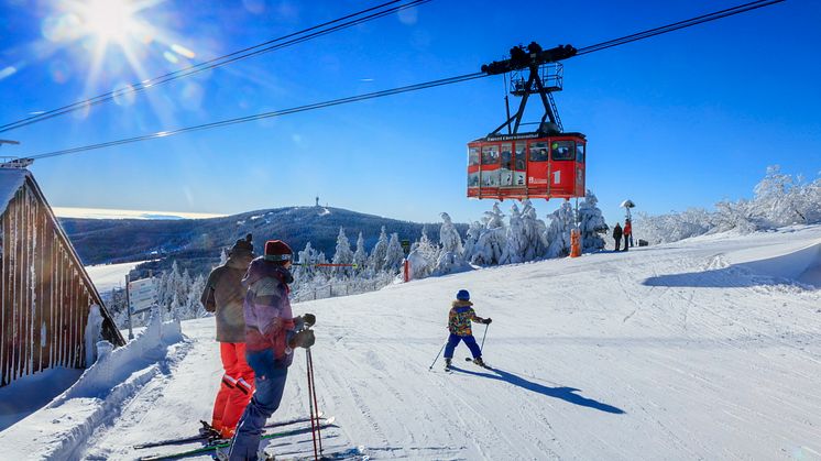 Skigebiet in Kurort Oberwiesenthal (Foto: TMGS/Rainer Weisflog)