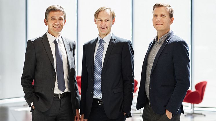 Storebrands fondsseleksjonsteam (f.v.) Karsten Solberg, Georg Lund og Marius Valantiejus. Foto: Storebrand.