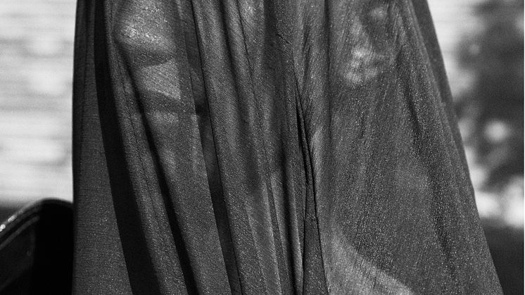 Clothing in (Intimate) Mourning – design Fo Phan