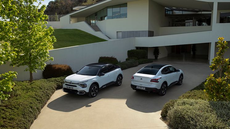 Citroën C4 och Citroën C4 X som hybrider.