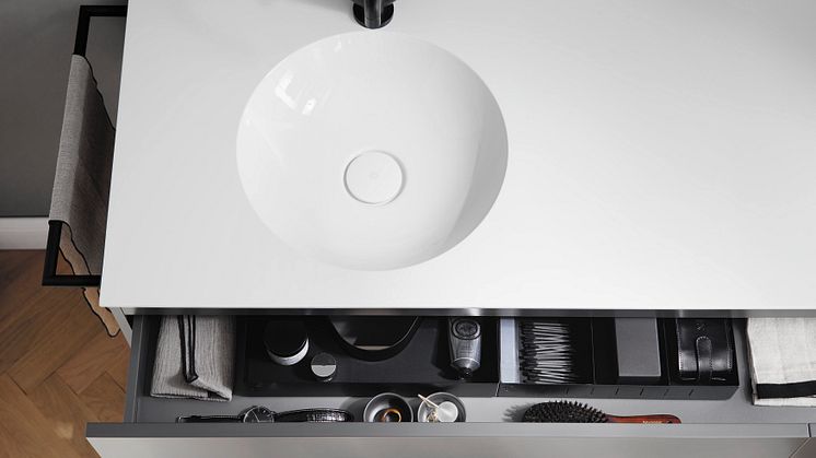 Coco von burgbad ist gemacht, um selbst kleine, urbane Räume mit einem anspruchsvollen Interior Design-Konzept zu gestalten. 