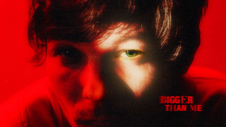 Omslag - Louis Tomlinson "Bigger Than Me" singel