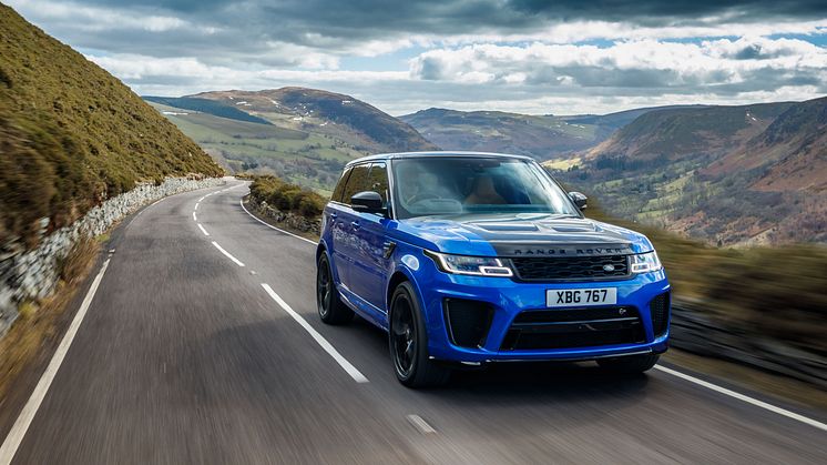 Lanseringen av 550PS Jaguar F-PACE SVR, og Range Rover Velar SVAutobiography Dynamic i 2019, bidrar til det samlede salgstallet.