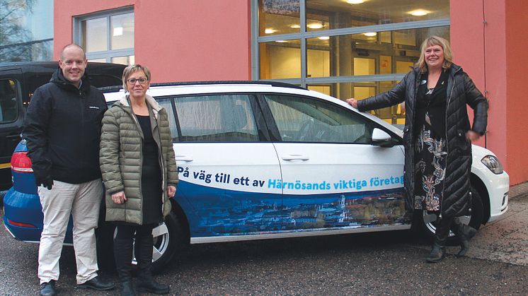 Andreas Sjölander, kommunstyrelsens ordförande (S), Christina Lindberg, 2:e vice ordförande i kommunstyrelsen (C) och Petra Forsström, näringslivschef i Härnösands kommun.