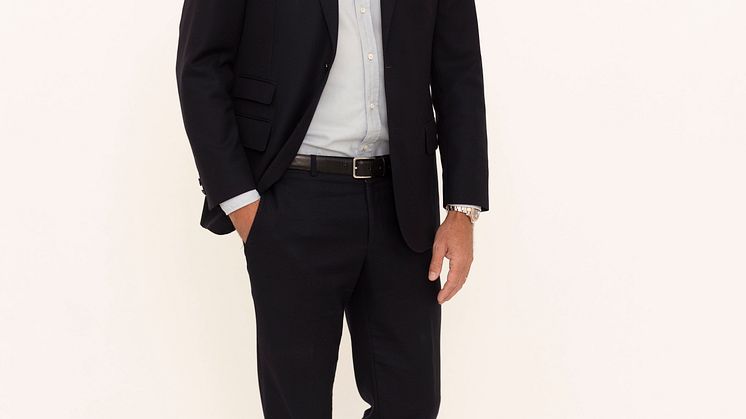 Alexander Provins brings a wealth of revenue growth expertise to Bluewater with two decades of sales leadership experience