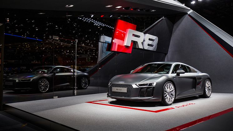 The new Audi R8 V10 on the Geneva Motorshow 2015 (front)
