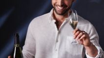 Måns Zelmerlöw lanserar en egen Cava: Hola MZ Cava by Måns Zelmerlöw. 