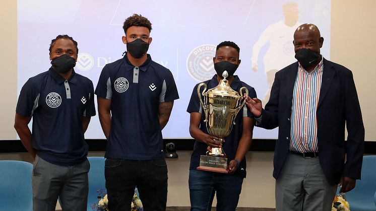 Pictured are: Soccer stars Siphiwe Tshabalala; Ronwen Williams; Andile Dlamini and Phil Mogodi, president of SAFA Johannesburg