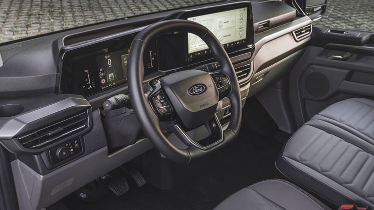 TOURNEO_CUSTOM_CABIN_03