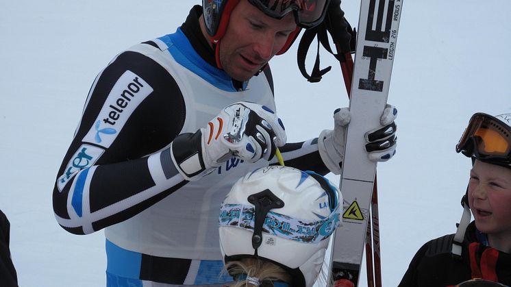 Aksel Lund Svindal og WC-lagene trener i Hemsedal