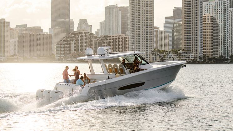 Garmin_Fusion Marine-Radio und -Lautsprecher Bundles_Lifestyle (c) Garmin Deutschland GmbH