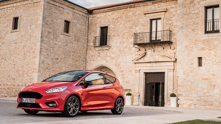 ST-Line_Race_Red_004