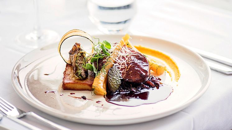 Dinner-in-Kysten-A-La-Carte-HGR-118704_1920--Photo_Agurtxane_Concellon-(1)