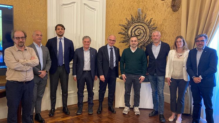 Hitachi Rail e Sindacati firmano un innovativo Contratto Integrativo Aziendale. Al centro le persone.
